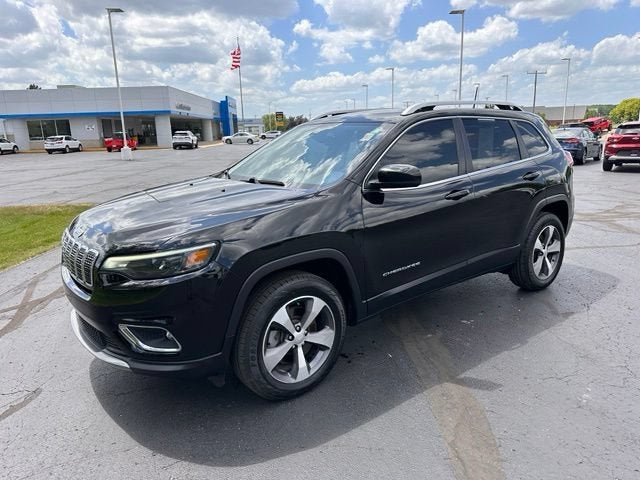 2020 Jeep Cherokee Limited 4x4 in Black — front three-quarter view